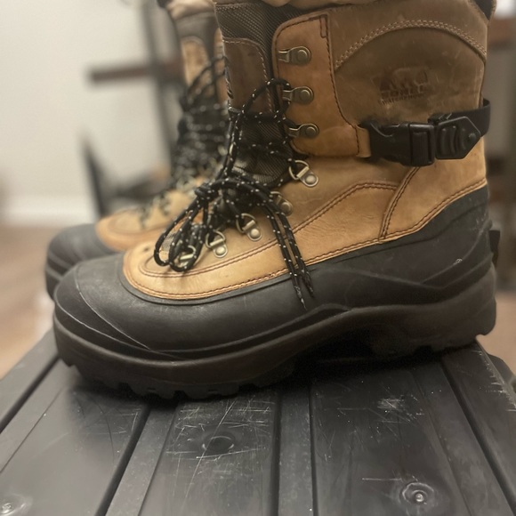 Sorel Insulated boots - Picture 2 of 4